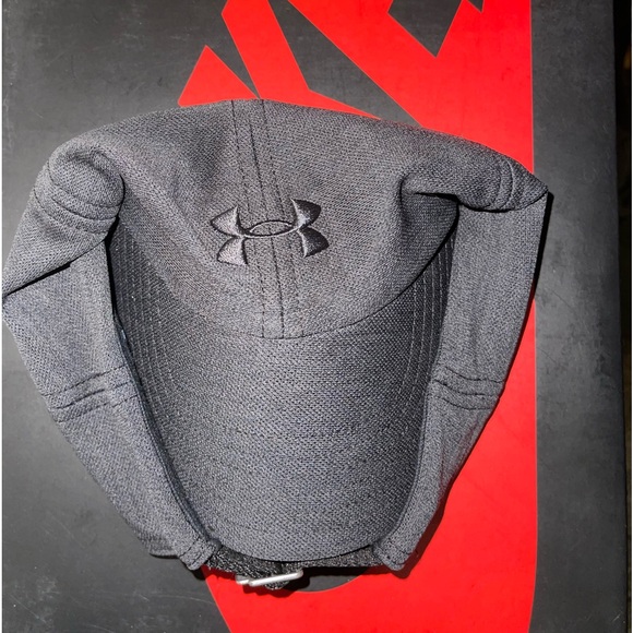 Under Armour Hat - Picture 2 of 3